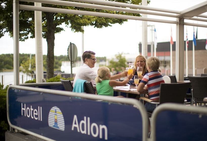 هتل Adlon