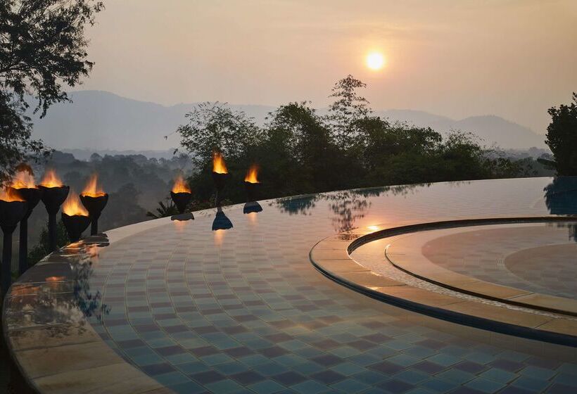 فندق Anantara Golden Triangle Elephant Camp & Resort