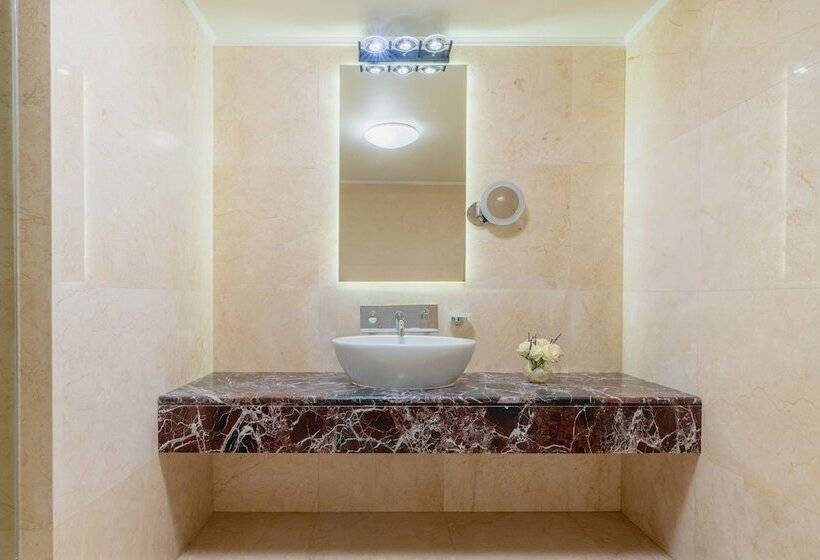 هتل Carlton Al Moaibed