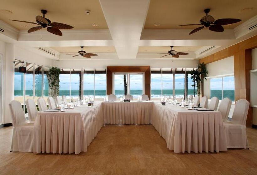 هتل Dusit Thani Laguna Phuket