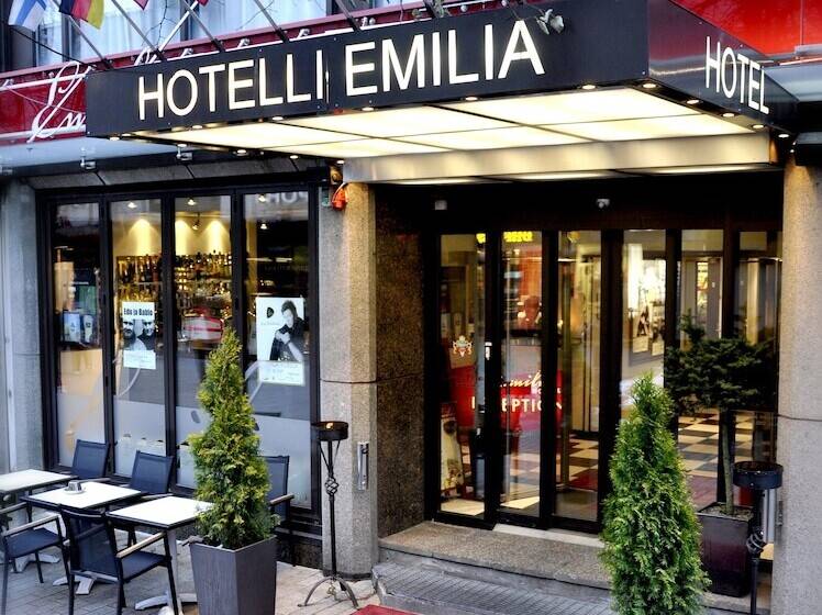 酒店 Emilia