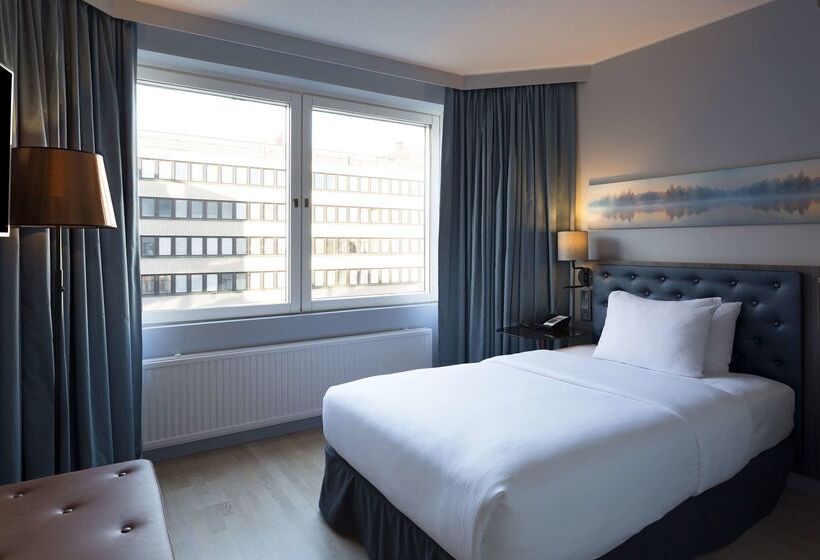 فندق Hilton Helsinki Strand