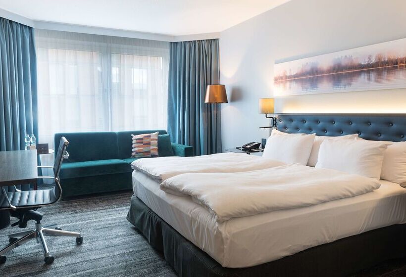 فندق Hilton Helsinki Strand