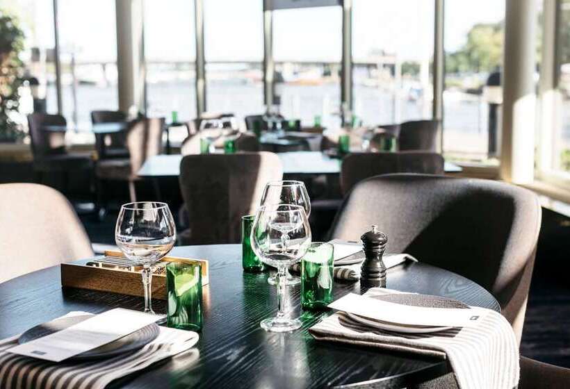 Fotos del hotel Hilton Helsinki Strand:  2