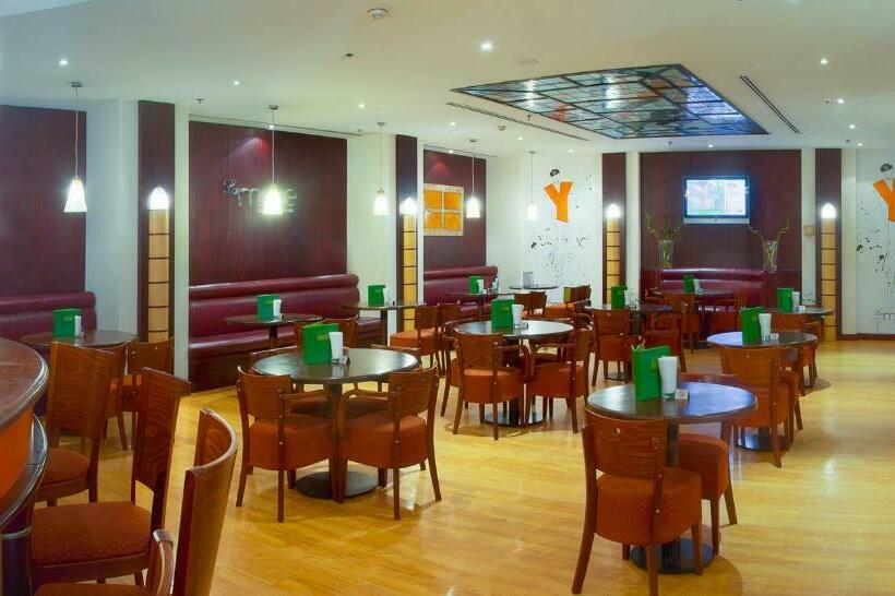 Отель Holiday Inn Jeddah Al Salam, An Ihg