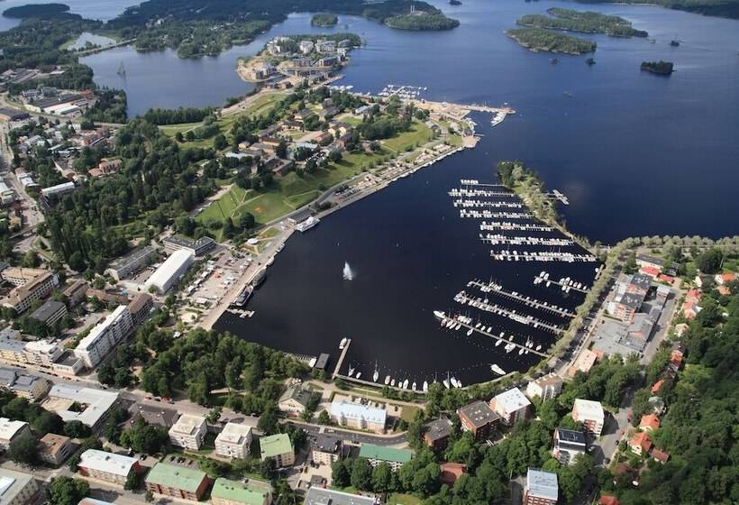 هتل Li Lähde
