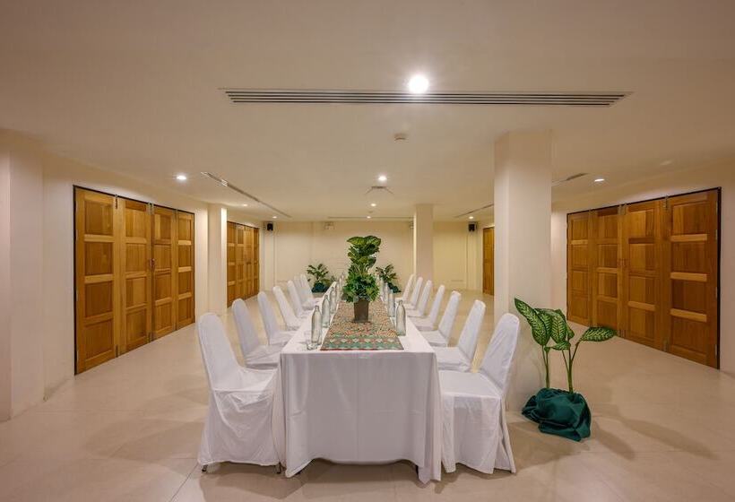 Patong Lodge Hotel   Sha Extra Plus