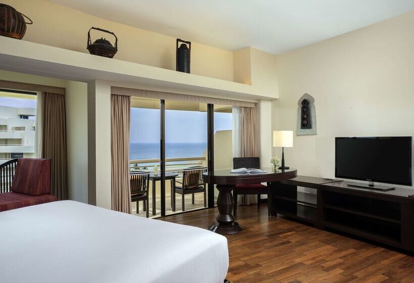 Hotelli Pullman Phuket Karon Beach Resort