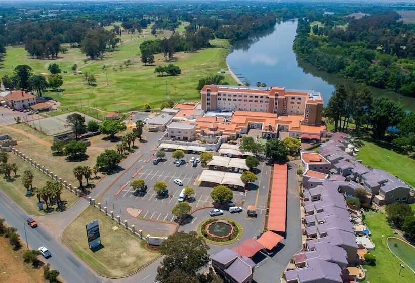 ホテル Riviera On Vaal Resort