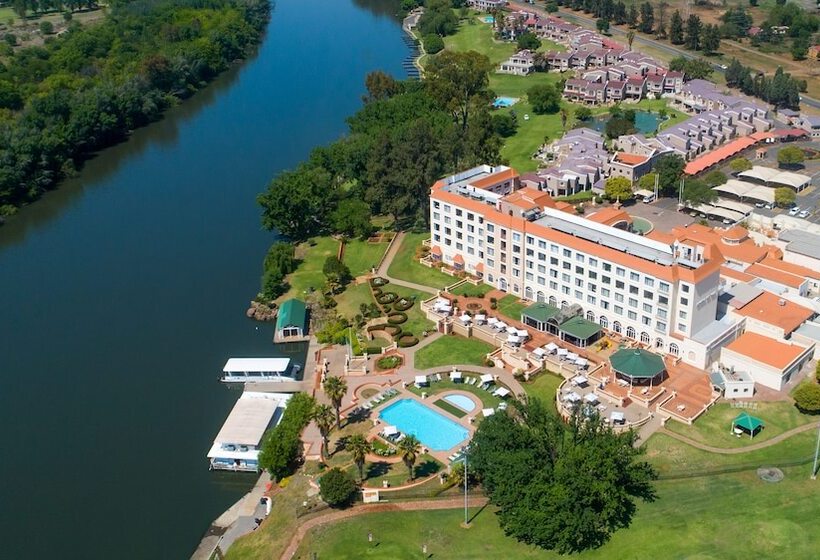 ホテル Riviera On Vaal Resort
