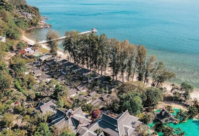 هتل Thavorn Beach Village Resort & Spa Phuket