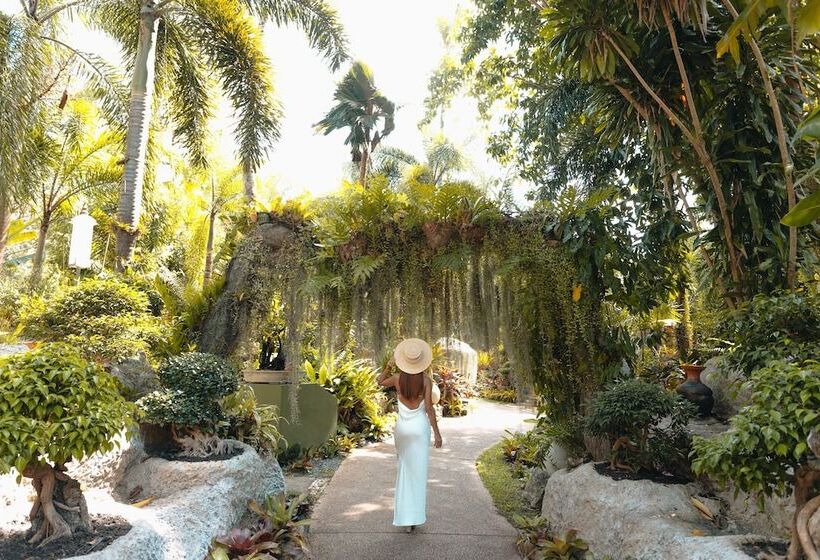 هتل Thavorn Beach Village Resort & Spa Phuket
