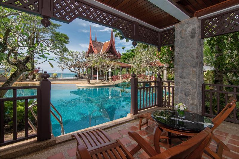 هتل Thavorn Beach Village Resort & Spa Phuket