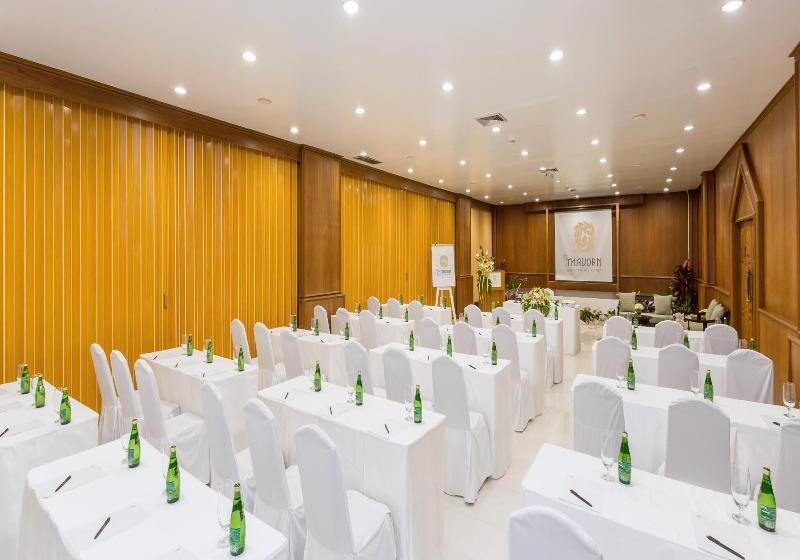 هتل Thavorn Beach Village Resort & Spa Phuket