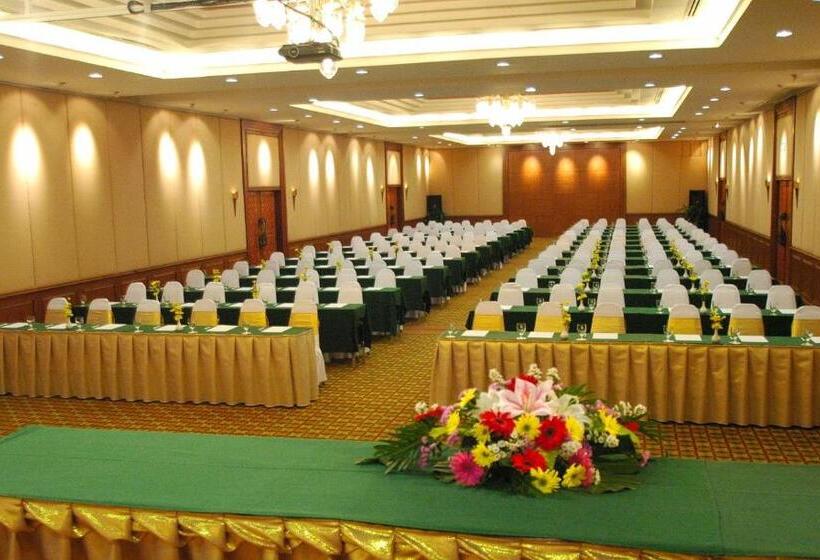 هتل Wiang Inn