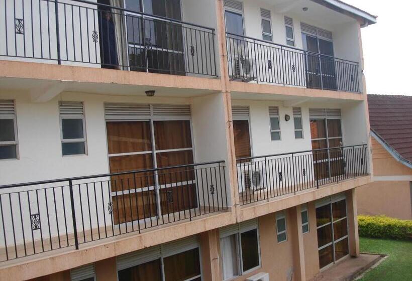 هتل Acholi Inn