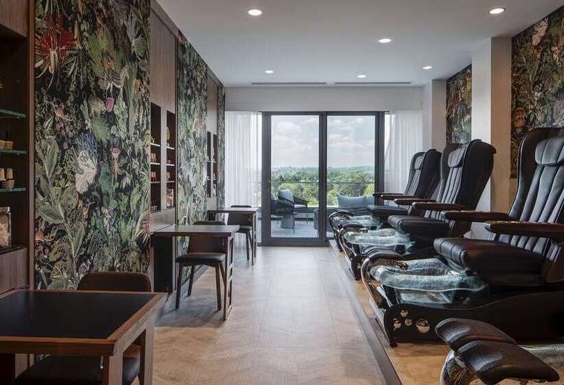 هتل Amway Grand Plazacurio Collection By Hilton