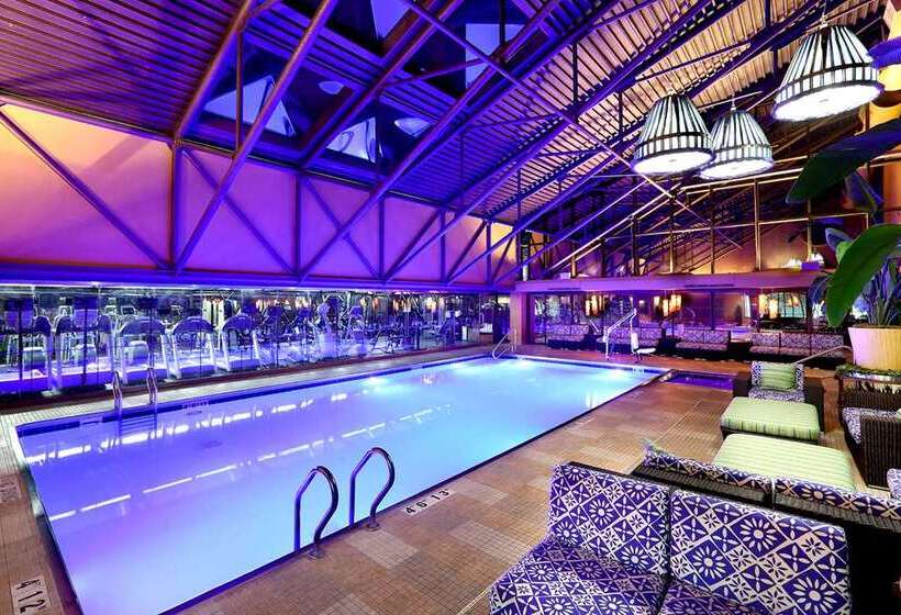 هتل Amway Grand Plazacurio Collection By Hilton