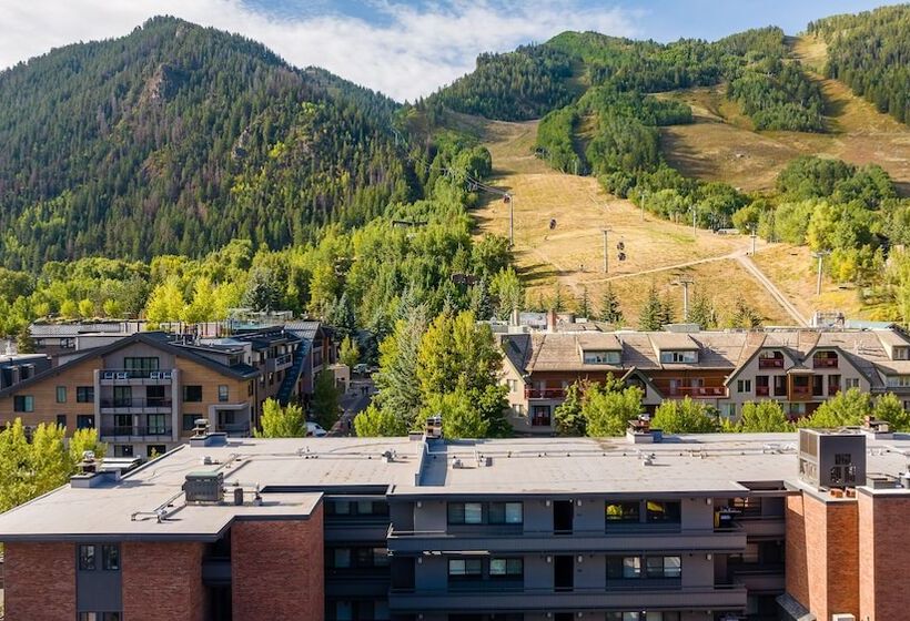 هتل Aspen Square Condominium