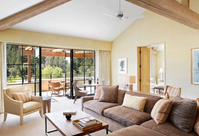هتل Auberge Du Soleil