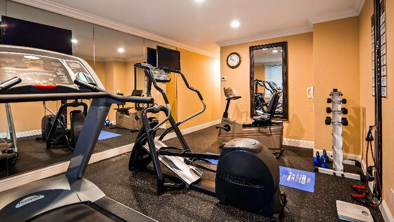 هتل Best Western Plus Airport Plaza