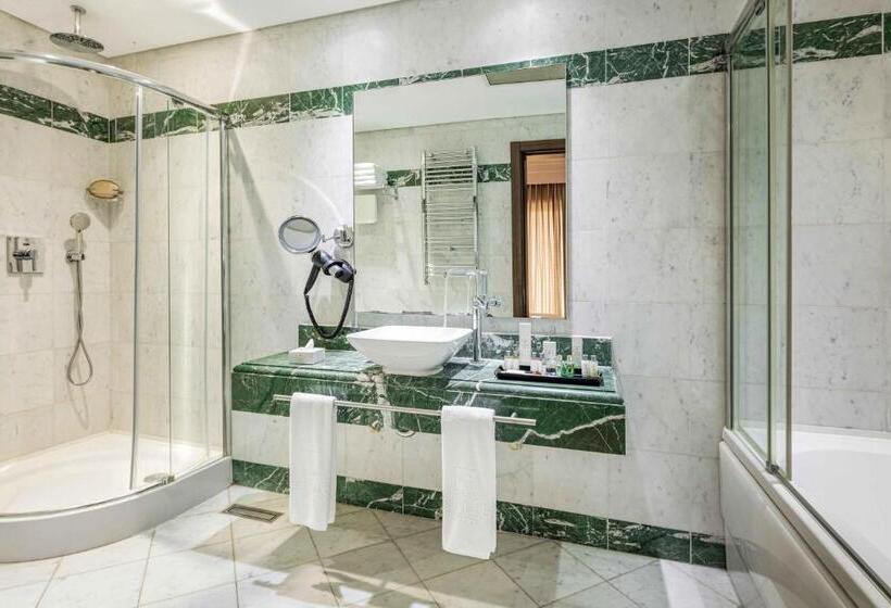 هتل Celik Palace Convention Center Thermal Spa