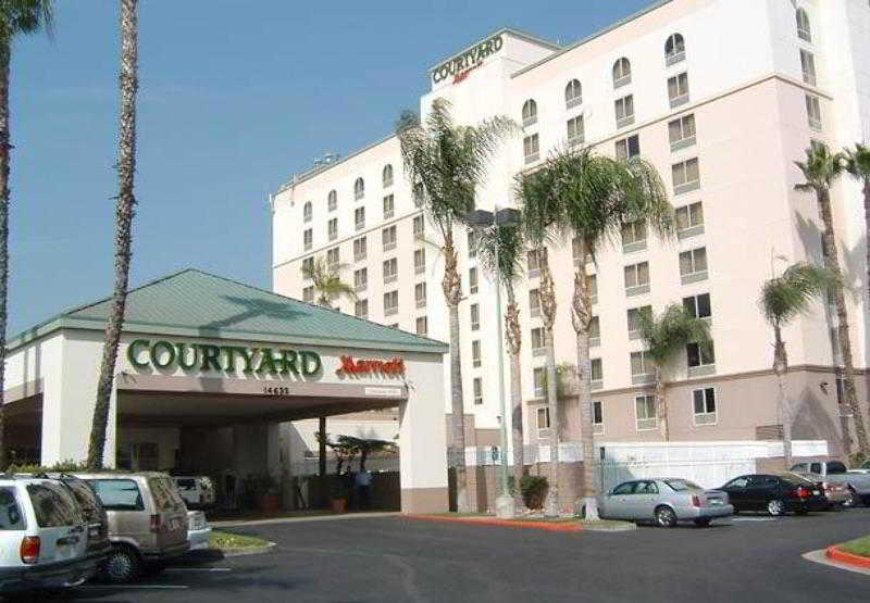 فندق Courtyard By Marriott Baldwin Park