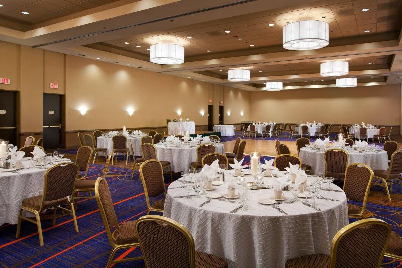 فندق Courtyard By Marriott Baldwin Park