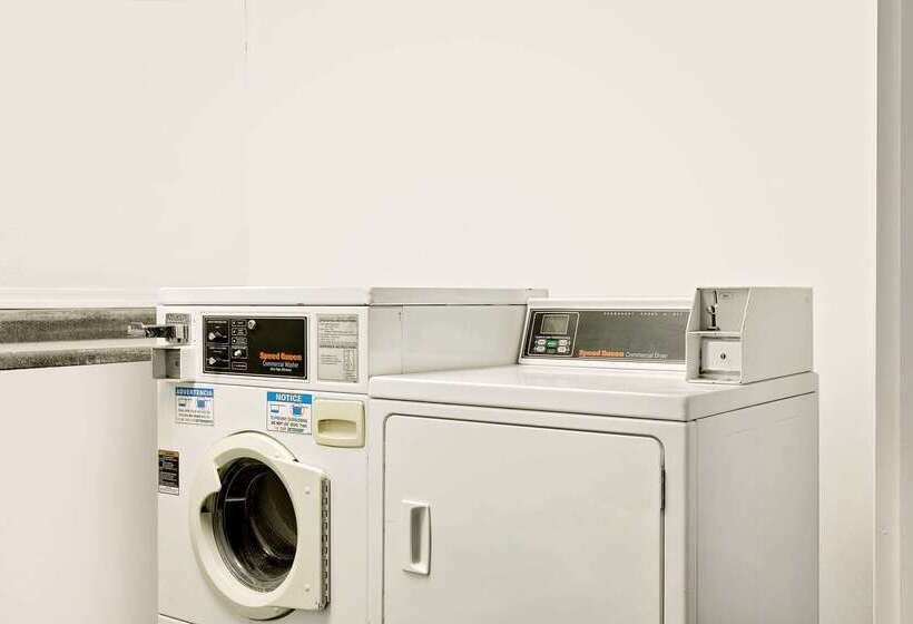 فندق Days Inn & Suites By Wyndham Needles