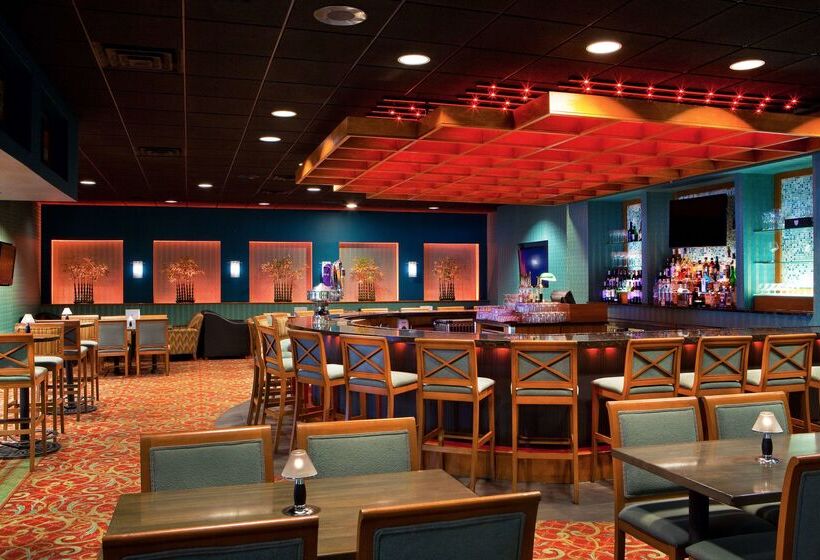 בית מלון כפרי Doubletree By Hilton Baltimore North Pikesville