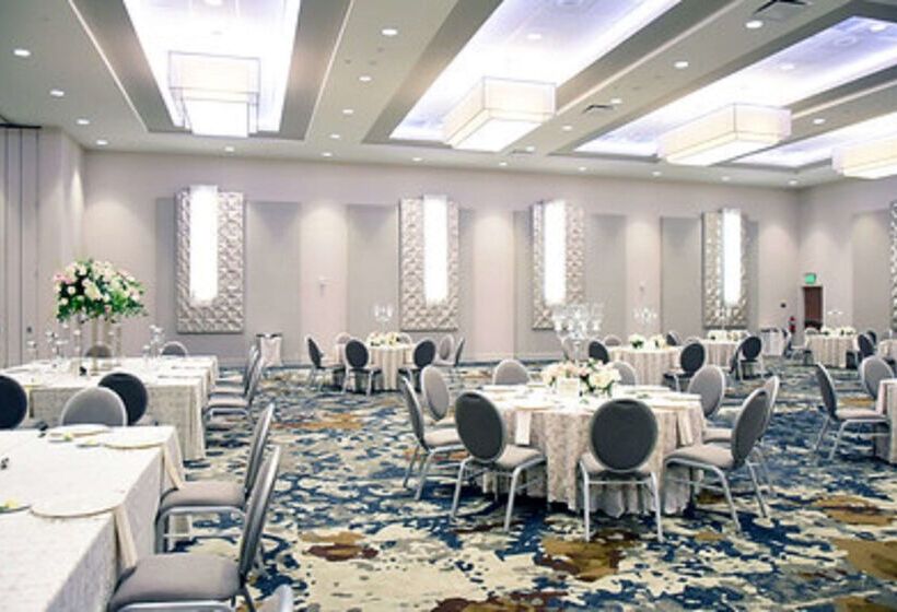 בית מלון כפרי Doubletree By Hilton Baltimore North Pikesville