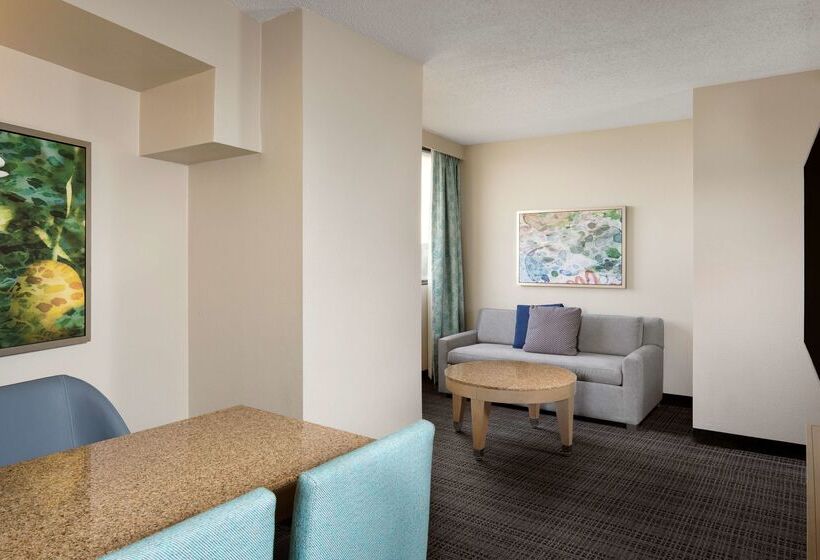 בית מלון כפרי Embassy Suites By Hilton Tampa Airport Westshore