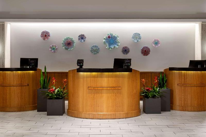 בית מלון כפרי Embassy Suites By Hilton Tampa Airport Westshore
