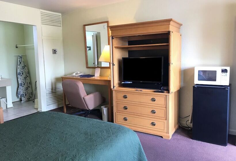 Отель Fairbridge Inn Express Barrington