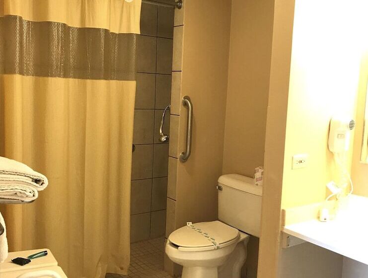 Отель Fairbridge Inn Express Barrington