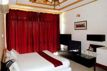 Fairway Hotel & Spa