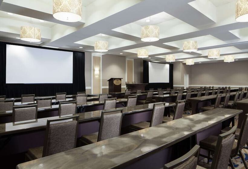 هتل Hilton Boston Back Bay