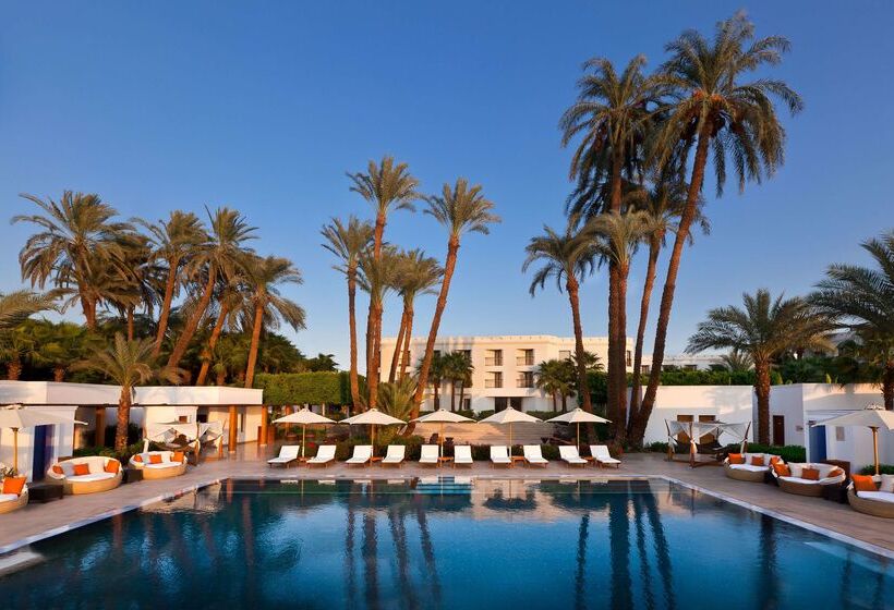 호텔 Hilton Luxor Resort & Spa