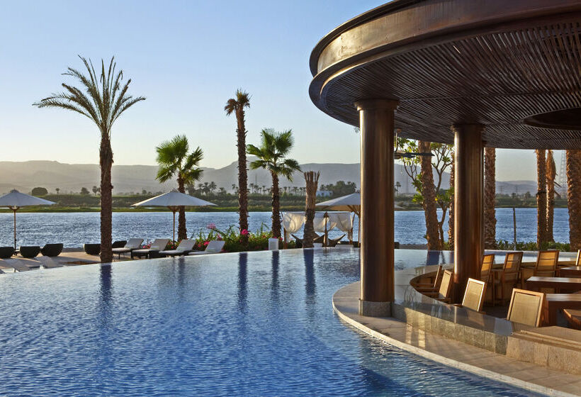 ホテル Hilton Luxor Resort & Spa