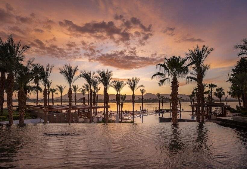 ホテル Hilton Luxor Resort & Spa