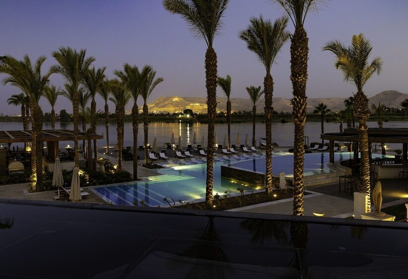 ホテル Hilton Luxor Resort & Spa