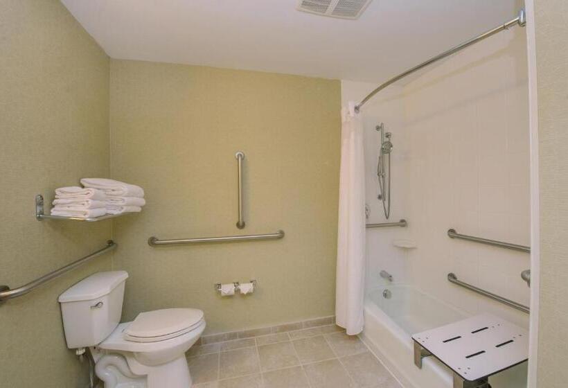 فندق Holiday Inn Express And Suites Merrimack, An Ihg