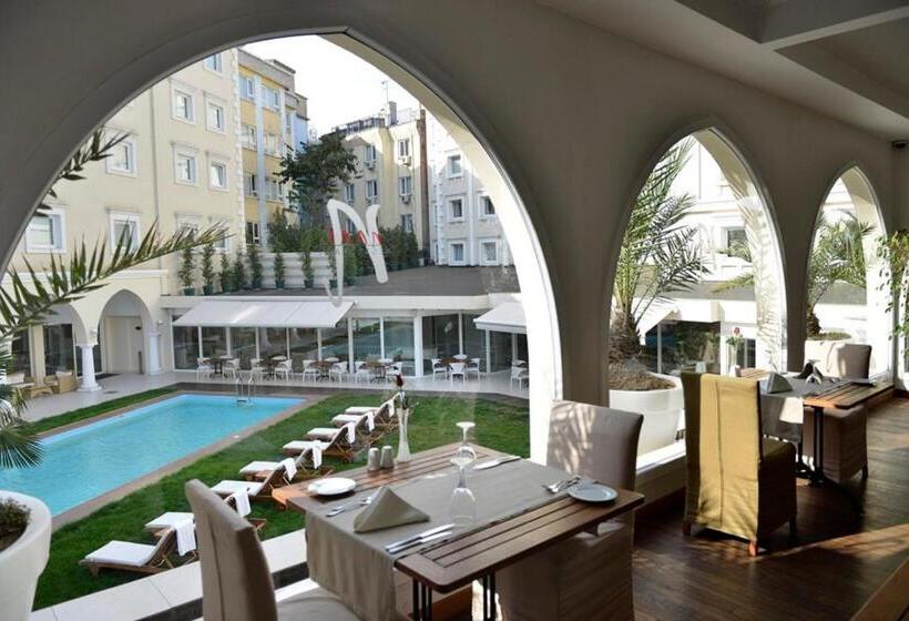 هتل Holiday Inn Istanbul City