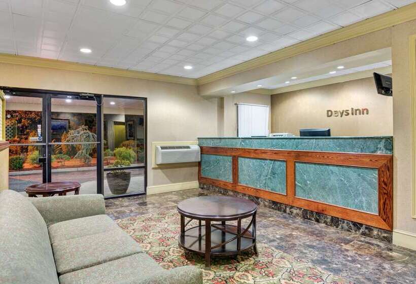 هتل Howard Johnson By Wyndham Galloway Atlantic City Area