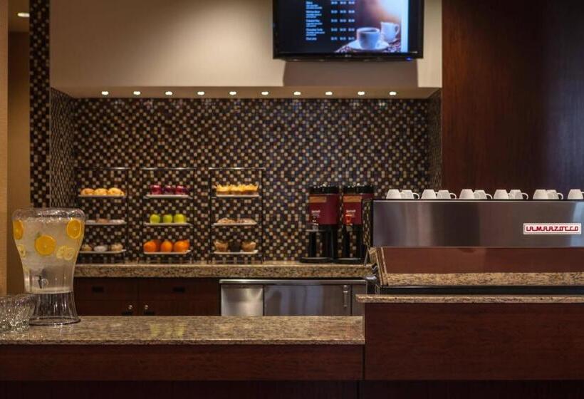 בית מלון כפרי Kansas City Marriott Downtown