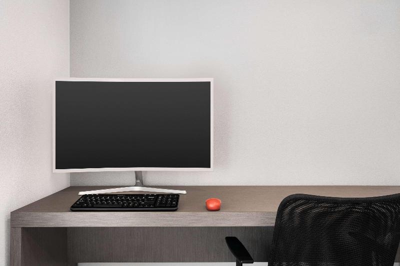 فندق Ramada By Wyndham Anaheim Convention Center