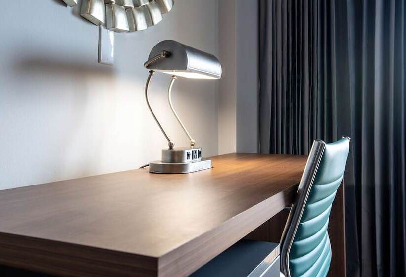 هتل Regency Miami Airport By Sonesta