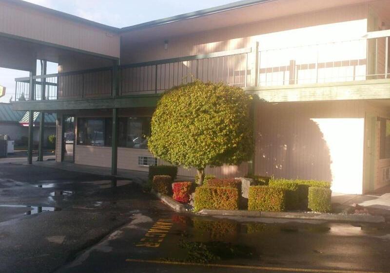 فندق Sunrise Inn