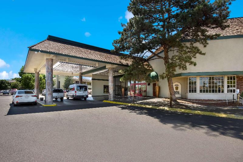 Surestay Plus Hotel By Best Western Reno Airport
