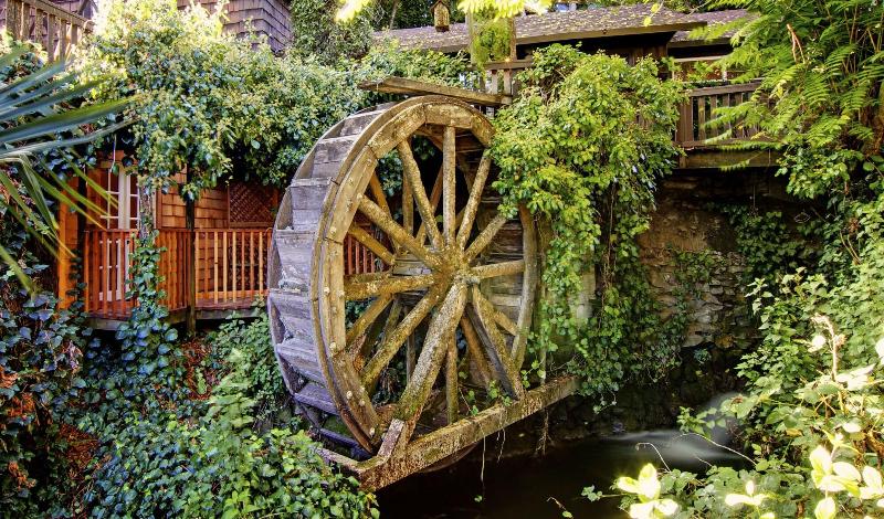 هتل Babbling Brook Inn